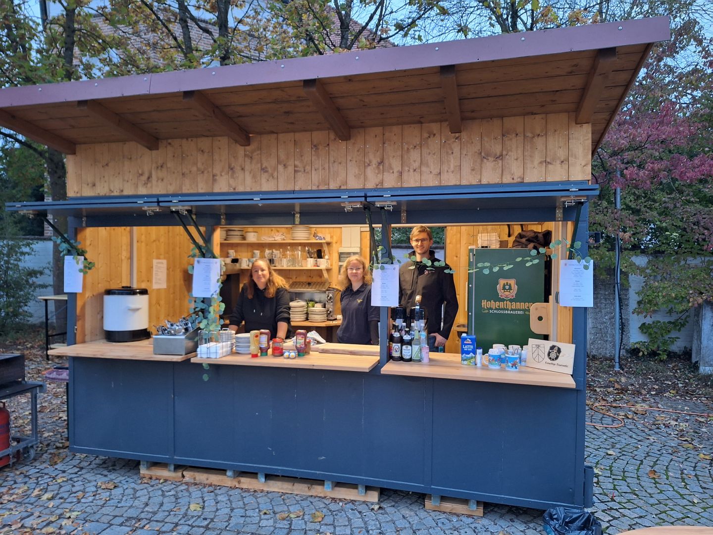 Mehr über den Artikel erfahren Vereinsbude am Wochenmarkt